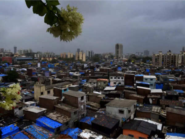 Mumbai: 17 injured in cylinder blast in Dharavi