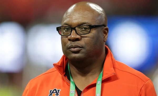 MLB contract updates: Former MLB All-Star Bo Jackson speaks out on low batting averages and rising contracts