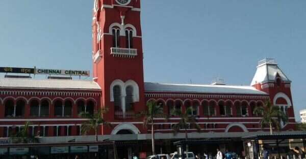 Smoke from abandoned bag triggers panic among passengers in Chennai railway station