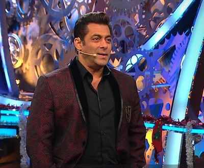 Bigg Boss 11 Weekend Ka Vaar with Salman Khan Live Updates, Today's Full Episode, Day 84, 24 December 2017: Salman Khan recalls the most embarrasing moment of his life