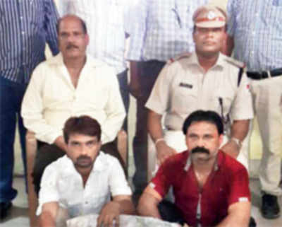 Six Dombivali men steal rly batteries to attend wedding