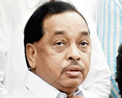 Narayan Rane makes a U-turn, remains as state industries minister