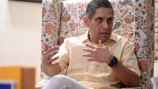 ‘I met Vijay with party’s consent’: Praveen Chakravarty says Congress workers are hapless, listless, demotivated