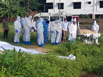 Mangaluru MLA participates in burial ceremony without PPE, violates COVID-19 guidelines