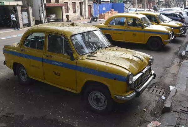The other poll story running in Kol: Absent cabbies, porters & shut shops
