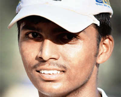 Fifteen-year-old Kalyan lad Pranav smashes record 652 off 199 balls