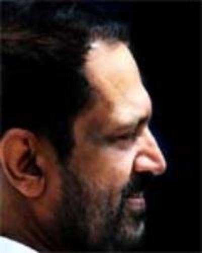 Web gets tangled for Suresh Kalmadi