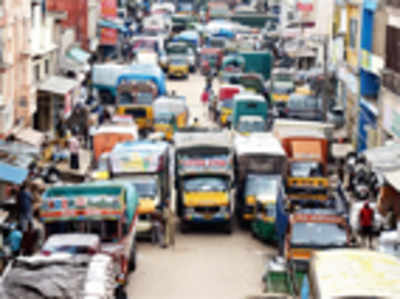 ‘Only’ 1,300 truck deaths, speed governors not essential, says assn