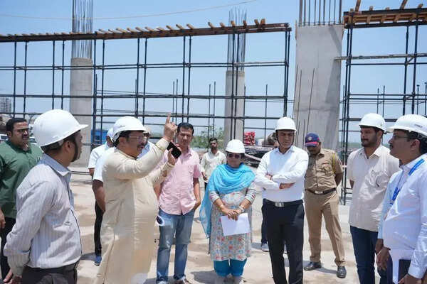 MLA Kshirsagar reviews progress of convention centre in Kolhapur city