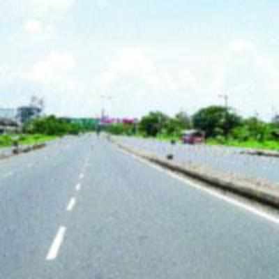 BANDH BOON; EMPTY HIGHWAY, BUSES