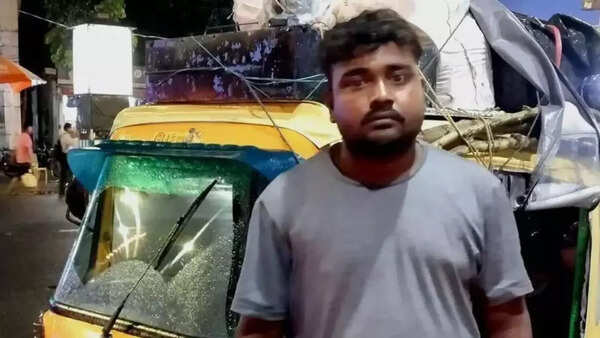 'Fear of being picked up by police': Brothers ride 1,400km in autos from Gurgaon to West Bengal's Malda in 2.5 days; bribed cops to pass checkpoints