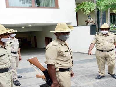 ​​Enforcement Directorat raids at Roshan Baig, Zameer Ahmed Khan’s properties