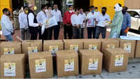 Nagpur: BJP workers distribute 700 PPE kits to corona warriors on Nitin Gadkari's birthday 