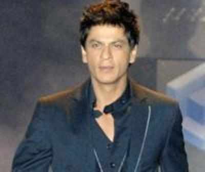 Robot's success pushes SRK's panic buttons
