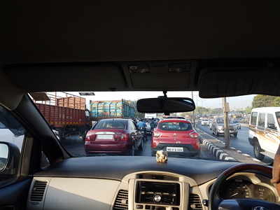Accident near Vakola flyover, massive traffic jam on Western Express Highway in the South bound direction