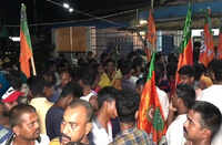 WB: BJP workers stage protest over increasing violence 