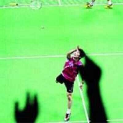 Shon shines at India Open