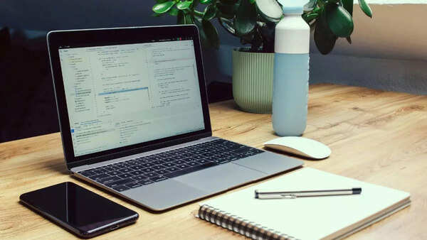 Working Long Hours? A Vertical Mouse Might Help to Switch From Pain to Productivity