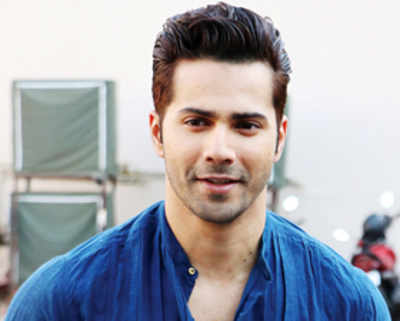 Varun Dhawan to turn director with his own script