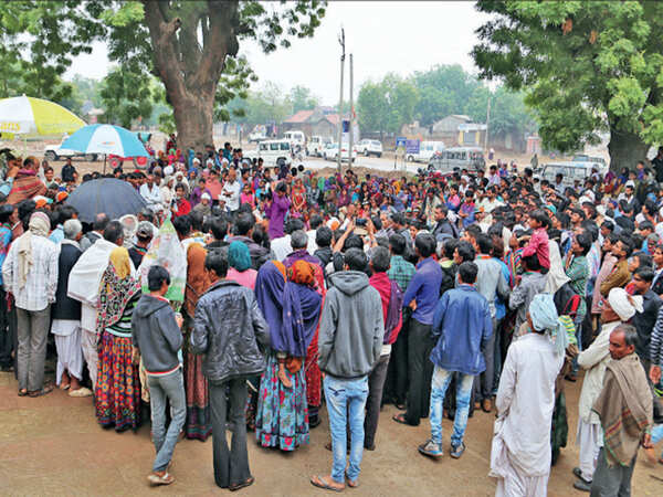 Alpesh Thakor gets pinned down to Radhanpur