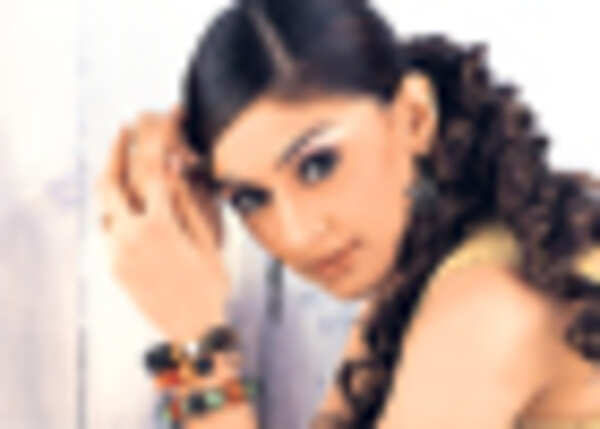 No disadvantages to start off early: Hansika
