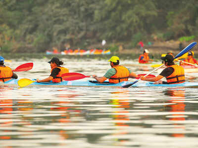 College of Engineering boat club out of practice due to debris and hyacinth; students approach government, PMC to solve problem College of Engineering boat club out of practice due to debris and hyacinth; students approach government, PMC to solve problem