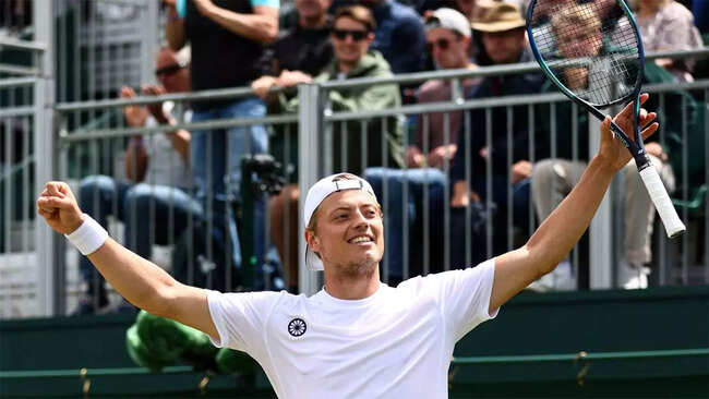 Tim van Rijthoven extends fairytale run at Wimbledon