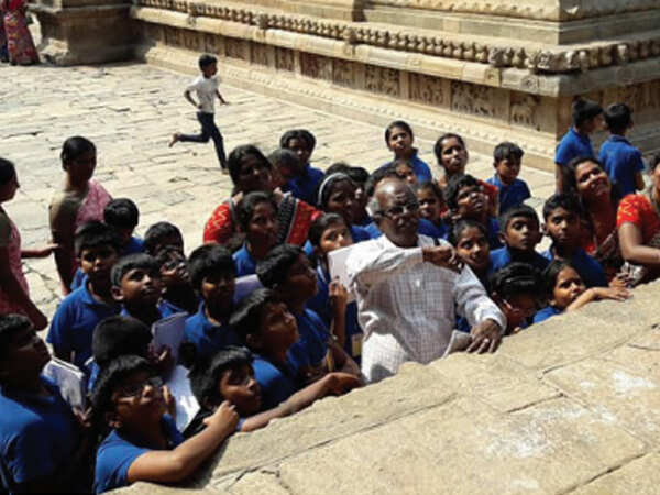 Maths teacher who takes students on a historical sojourn