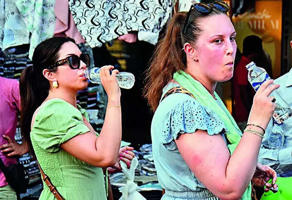 Rain relief unlikely for Kol before weekend: Met