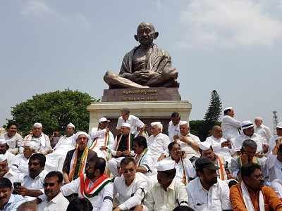 Karnataka Election Results 2018: Congress- JD(S) stages protest at Vidhan Soudha as BJP's BS Yeddyurappa is sworn in as CM; war of words intensifies between Rahul Gandhi and Amit Shah