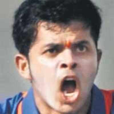 Sreesanth comes in for injured Zaheer