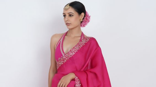 The halter neckline
