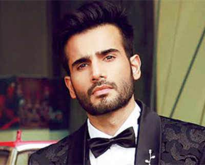 Karan Tacker to play antagonist to Tiger Shroff's hero in Student Of The Year 2