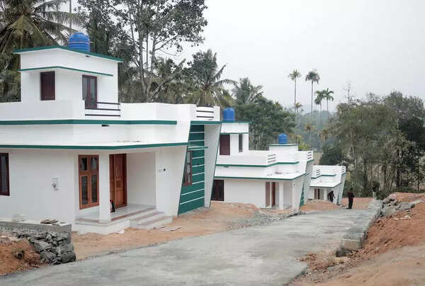 TN outfit hands over 14 homes to Wayanad landslide survivors