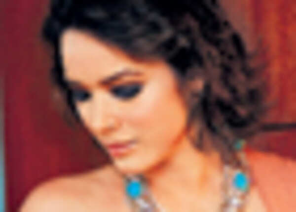 I can’t help but look sexy: Udita 