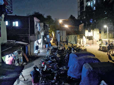 Wily virus moves into slums, chawls where social distancing is physically impossible