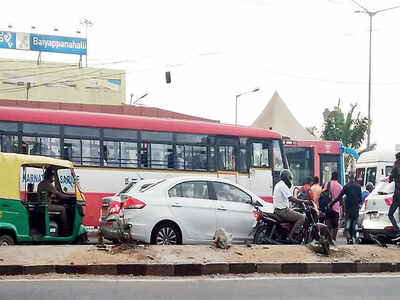 Jaywalking the in thing at Baiyyappanahalli