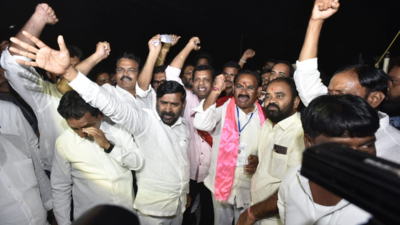 Munugode Bypoll Result 2022 Live Updates: TRS candidate Kusukuntla Prabhakar Reddy leads after first round