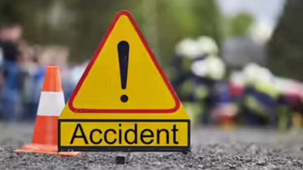 18 injured as passenger bus overturns in UP's Firozabad