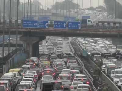 Rains bring mercury down as Delhi grapples with traffic congestion