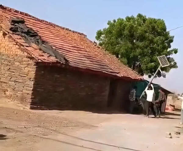 Dahod row: Streetlights uprooted after poll loss, probe on