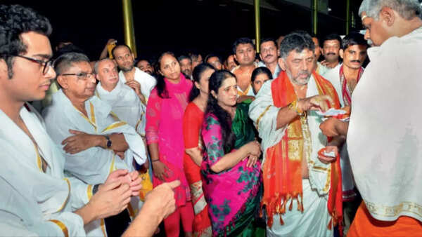 Karnataka Deputy CM posts: Ministers to take tussle to brass in Delhi