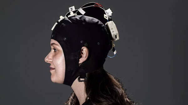 Can hackers read thoughts via brain-implanted chips?