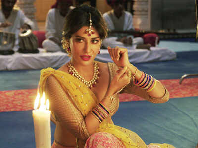 Saheb Biwi Aur Gangster 3 actress Chitrangada Singh pulls a Pakeezah