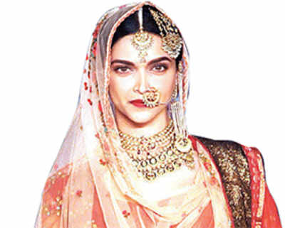 Deepika gears up for a ghoomar now
