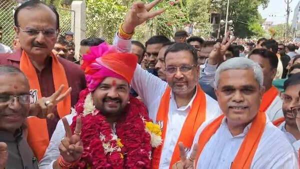 BJP retains Umreth: Harshad Parmar wins by 30,743 votes