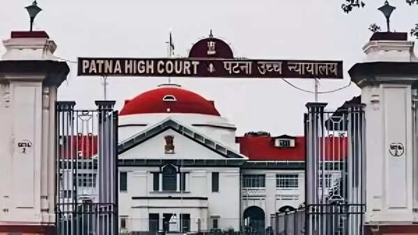 Chief Justice of Patna high court opens legal awareness programme for workers
