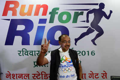 Vijay Goel congratulates Jhajharia on winning gold at Rio Games