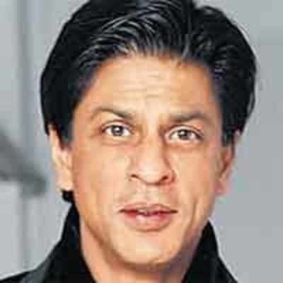 Heathrow denies Shah Rukh's body-scan autograph claim