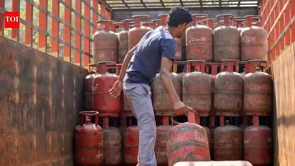 Lucknow LPG price hike: Commercial cylinder rates up by Rs 42 from June 1